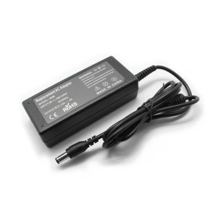 Punjac za laptop Toshiba 15V 4A (6.3x3.0)