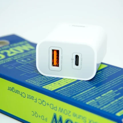 Kucni punjac REMAX RP-U68 QC+PD Fast charger 20W beli
